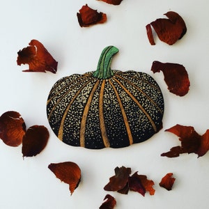 DIY Unfinished Wood Pumpkin Shapes for Fall and Halloween, up to 46