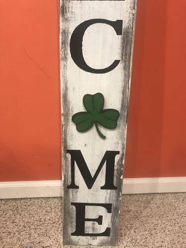 Unfinished Wood Shamrock Shape for St Patrick's Day Crafts - Ideal for Up to 46 DIY Projects